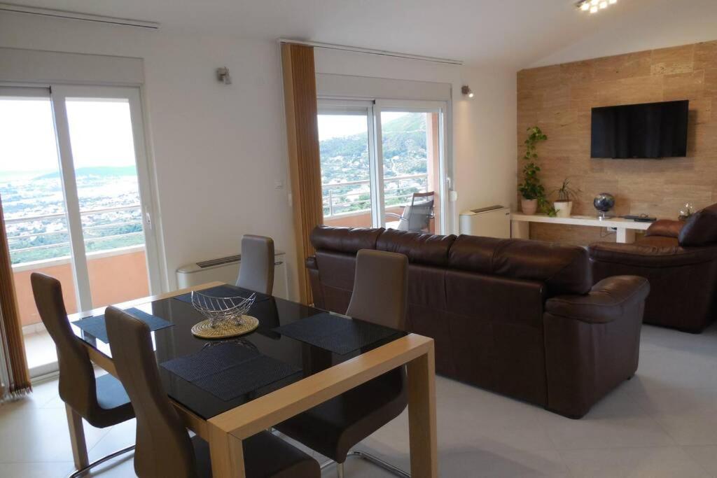 Apartment Jukic Klis Eksteriør bilde