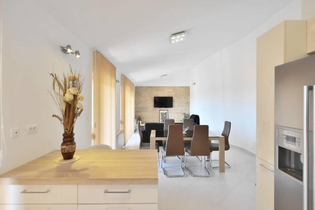Apartment Jukic Klis Eksteriør bilde